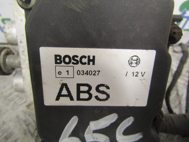 IVECO DAILY 3.0 (FICE 3481C) ABS PUMP/ECU BOSCH P/NO 0265800606 IVECO P/NO 504182322 - Peças de freio para Camião: foto 2 IVECO DAILY 3.0 (FICE 3481C) ABS PUMP/ECU BOSCH P/NO 0265800606 IVECO P/NO 504182322 - Peças de freio para Camião: foto 2