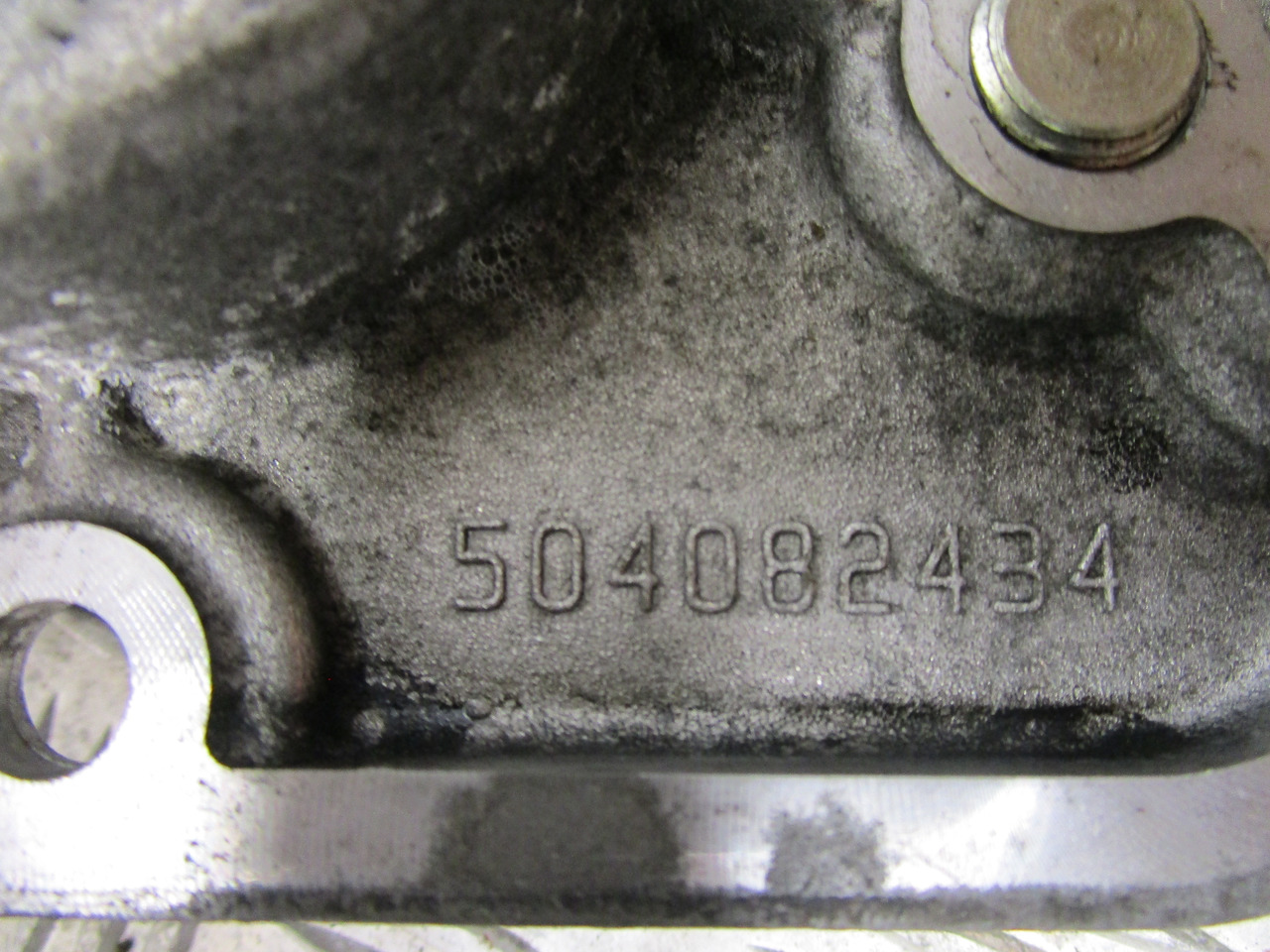IVECO DAILY 3.0 FRONT TIMING COVER P/NO 504082434 - Motor e peças para Camião: foto 2 IVECO DAILY 3.0 FRONT TIMING COVER P/NO 504082434 - Motor e peças para Camião: foto 2