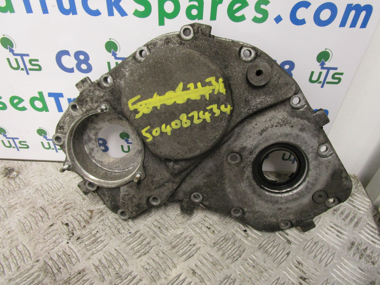 IVECO DAILY 3.0 FRONT TIMING COVER P/NO 504082434 - Motor e peças para Camião: foto 1 IVECO DAILY 3.0 FRONT TIMING COVER P/NO 504082434 - Motor e peças para Camião: foto 1