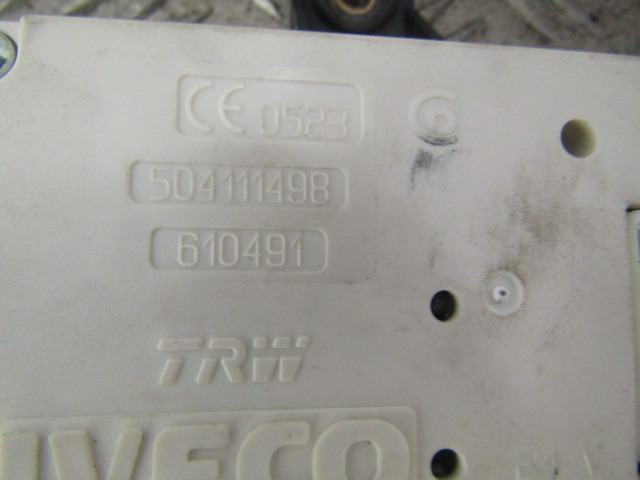 IVECO STRALIS CONTROL UNIT P/NO 504111498 - Sistema elétrico para Camião: foto 2 IVECO STRALIS CONTROL UNIT P/NO 504111498 - Sistema elétrico para Camião: foto 2