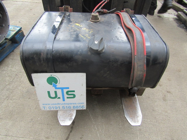 MAN 8163 (LE2000) FUEL TANK COMPLETE - Tanque de combustível para Camião: foto 1 MAN 8163 (LE2000) FUEL TANK COMPLETE - Tanque de combustível para Camião: foto 1