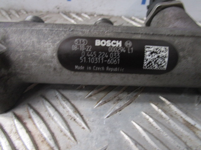 MAN TGL DO834 LFL54 BOSCH FUEL RAIL P/NO 0445224033 - Motor e peças para Camião: foto 2 MAN TGL DO834 LFL54 BOSCH FUEL RAIL P/NO 0445224033 - Motor e peças para Camião: foto 2