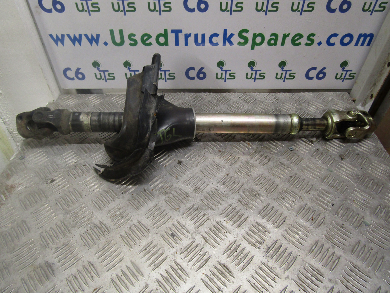 MAN TGL STEERING COLUMN SHAFT - Direcção para Camião: foto 1 MAN TGL STEERING COLUMN SHAFT - Direcção para Camião: foto 1