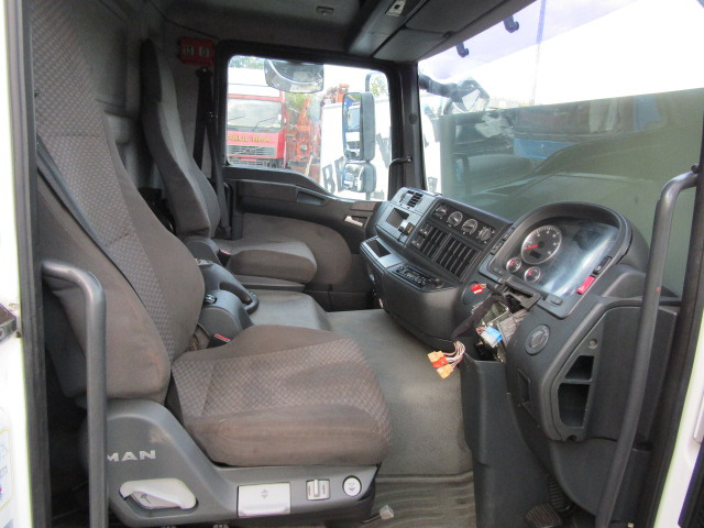 MAN TGM DAY CAB EX 2009 - Cabine para Camião: foto 4 MAN TGM DAY CAB EX 2009 - Cabine para Camião: foto 4