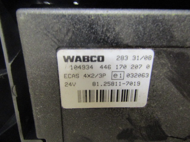 MAN TGM ECAS ECU 81.25811.7019 - Centralina electrónica para Camião: foto 2 MAN TGM ECAS ECU 81.25811.7019 - Centralina electrónica para Camião: foto 2