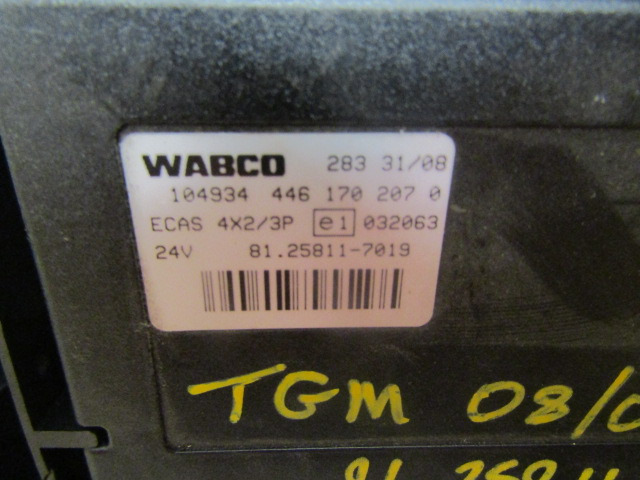 MAN TGM ECAS ECU WABCO P/NO 446 170 2070 MAN P/NO 81.25811.7019 - Centralina electrónica para Camião: foto 2 MAN TGM ECAS ECU WABCO P/NO 446 170 2070 MAN P/NO 81.25811.7019 - Centralina electrónica para Camião: foto 2