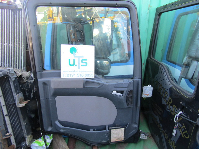 MAN TGM/TGL COMPLETE DOORS - Cabine e interior para Camião: foto 2 MAN TGM/TGL COMPLETE DOORS - Cabine e interior para Camião: foto 2