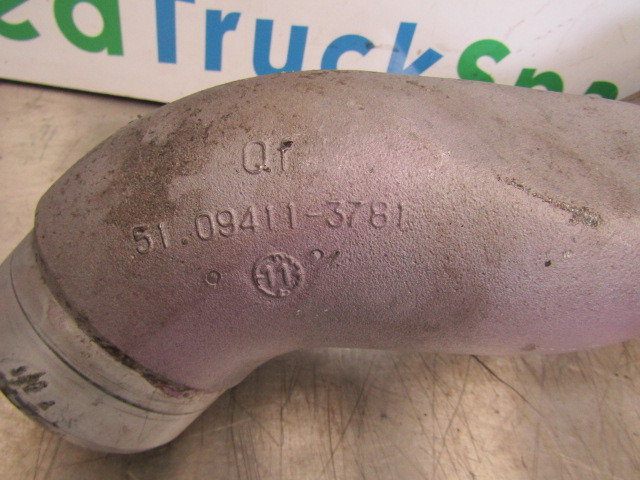 MAN TGS/TGX D2066 AIR INTAKE PIPE P/NO 51.09411-3781 - Motor e peças para Camião: foto 2 MAN TGS/TGX D2066 AIR INTAKE PIPE P/NO 51.09411-3781 - Motor e peças para Camião: foto 2