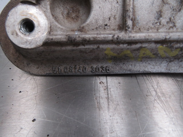 MAN TGS/TGX D2066 INTERCOOLER PIPE BRACKET P/NO 51-08140-3035 - Motor e peças para Camião: foto 2 MAN TGS/TGX D2066 INTERCOOLER PIPE BRACKET P/NO 51-08140-3035 - Motor e peças para Camião: foto 2