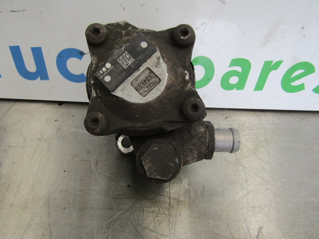 MAN TGS/TGX D2066 POWER STEERING PUMP P/NO 51.47101.6136 - Direcção para Camião: foto 1 MAN TGS/TGX D2066 POWER STEERING PUMP P/NO 51.47101.6136 - Direcção para Camião: foto 1