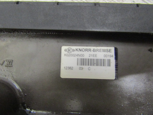 MAN TGS/TGX EBS MODULATOR P/NO 81.52106.6042 / K020024N00 - Peças de freio para Camião: foto 2 MAN TGS/TGX EBS MODULATOR P/NO 81.52106.6042 / K020024N00 - Peças de freio para Camião: foto 2