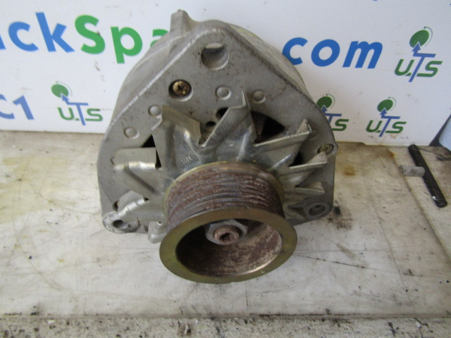 MERCEDES ATEGO 815/1823 ALTERNATOR BOSCH P/NO 0986040260 - Sistema elétrico para Camião: foto 1 MERCEDES ATEGO 815/1823 ALTERNATOR BOSCH P/NO 0986040260 - Sistema elétrico para Camião: foto 1