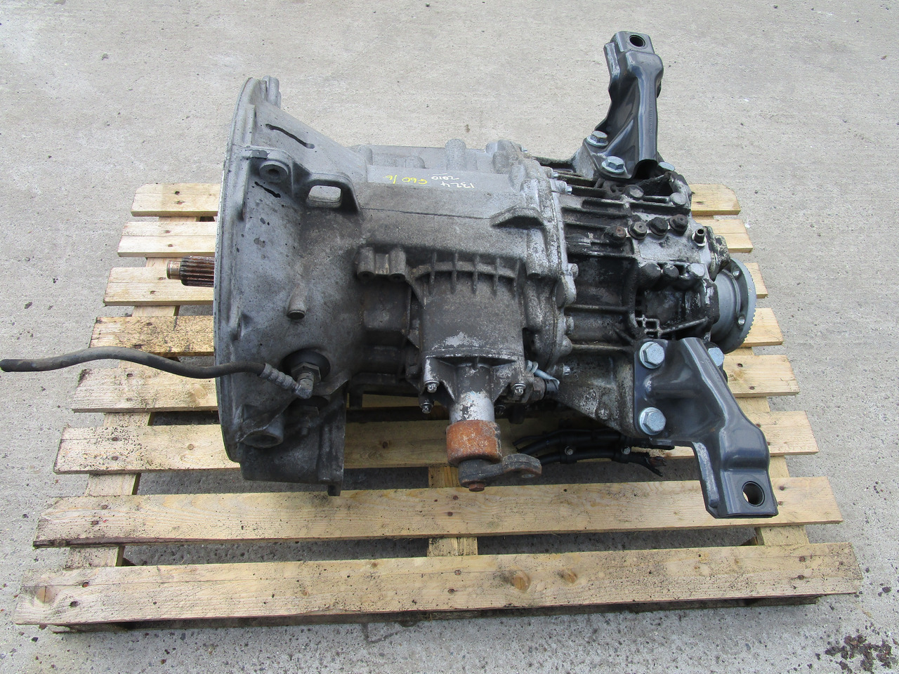 MERCEDES G60-6 6 SPEED MANUAL GEARBOX - Caixa de velocidade para Camião: foto 2 MERCEDES G60-6 6 SPEED MANUAL GEARBOX - Caixa de velocidade para Camião: foto 2