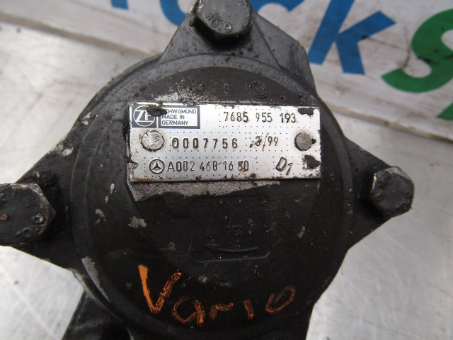 MERCEDES VARIO ZF POWER STEERING PUMP P/NO 00024681680 - Direcção para Camião: foto 2 MERCEDES VARIO ZF POWER STEERING PUMP P/NO 00024681680 - Direcção para Camião: foto 2