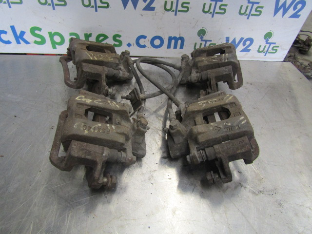 MITSUBISHI FUSO 3C11/3C13 FRONT BRAKE CALIPERS P/NO FSX14C - Peças de freio para Camião: foto 1 MITSUBISHI FUSO 3C11/3C13 FRONT BRAKE CALIPERS P/NO FSX14C - Peças de freio para Camião: foto 1