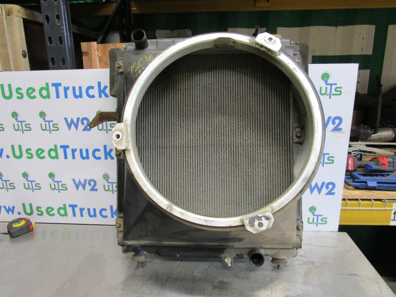 MITSUBISHI FUSO 75C18 RADIATOR - Radiador para Camião: foto 1 MITSUBISHI FUSO 75C18 RADIATOR - Radiador para Camião: foto 1