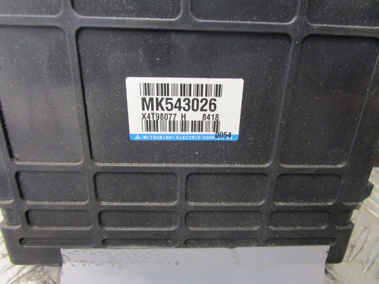MITSUBISHI FUSO CONTROL UNIT P/NO MK543026 - Sistema elétrico para Camião: foto 2 MITSUBISHI FUSO CONTROL UNIT P/NO MK543026 - Sistema elétrico para Camião: foto 2