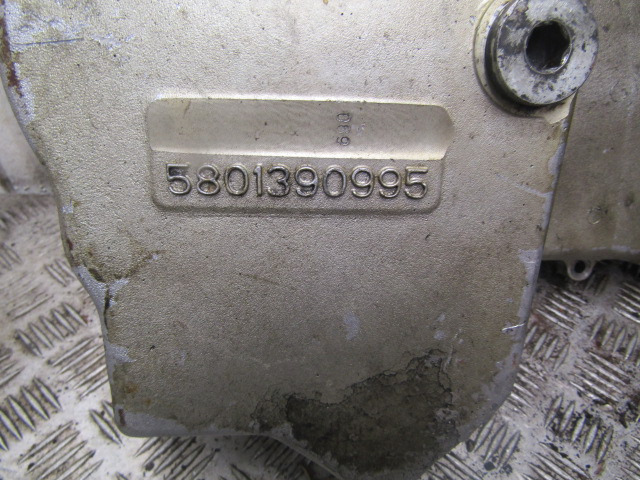 MITSUBISHI FUSO FUSO 4P10 ENGINE SUMP P/NO 5801390995 - Motor e peças para Camião: foto 3 MITSUBISHI FUSO FUSO 4P10 ENGINE SUMP P/NO 5801390995 - Motor e peças para Camião: foto 3