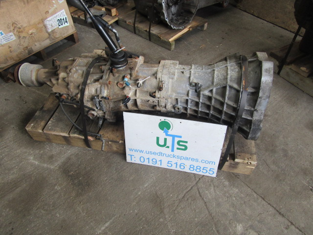 NISSAN D22 2.5 DIESEL 4X4 5 SPEED GEARBOX - Caixa de velocidade para Camião: foto 1 NISSAN D22 2.5 DIESEL 4X4 5 SPEED GEARBOX - Caixa de velocidade para Camião: foto 1