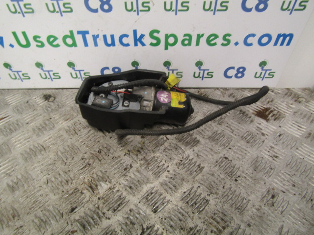 RENAULT MIDLUM DCI WIPER MOTOR P/NO 53558402 - Cabine e interior para Camião: foto 1 RENAULT MIDLUM DCI WIPER MOTOR P/NO 53558402 - Cabine e interior para Camião: foto 1