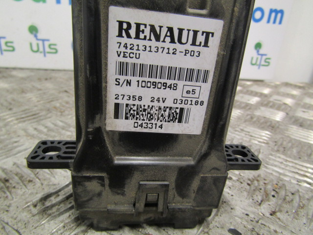 RENAULT MIDLUM DXI VECU MODULE P/NO 7421313712-PO3 - Sistema elétrico para Camião: foto 2 RENAULT MIDLUM DXI VECU MODULE P/NO 7421313712-PO3 - Sistema elétrico para Camião: foto 2