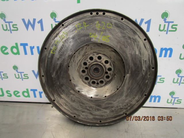 SCANIA 124 420 DC1203 FLYWHEEL - Motor e peças para Camião: foto 1 SCANIA 124 420 DC1203 FLYWHEEL - Motor e peças para Camião: foto 1