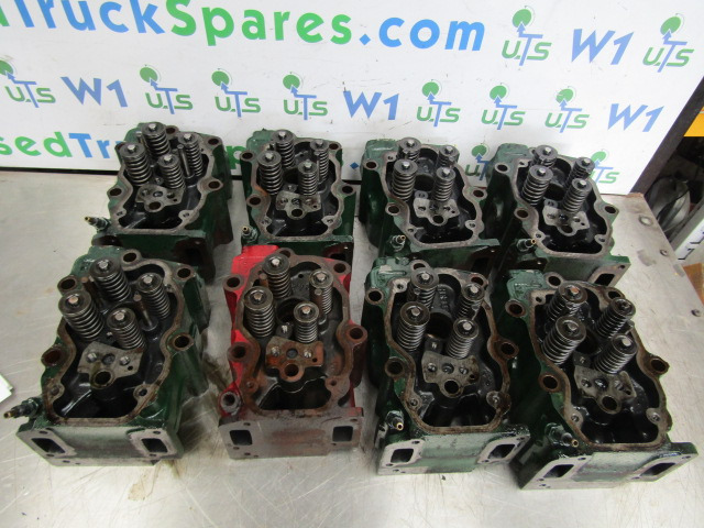 SCANIA 144/164 V8 CYLINDER HEAD - Motor e peças para Camião: foto 2 SCANIA 144/164 V8 CYLINDER HEAD - Motor e peças para Camião: foto 2