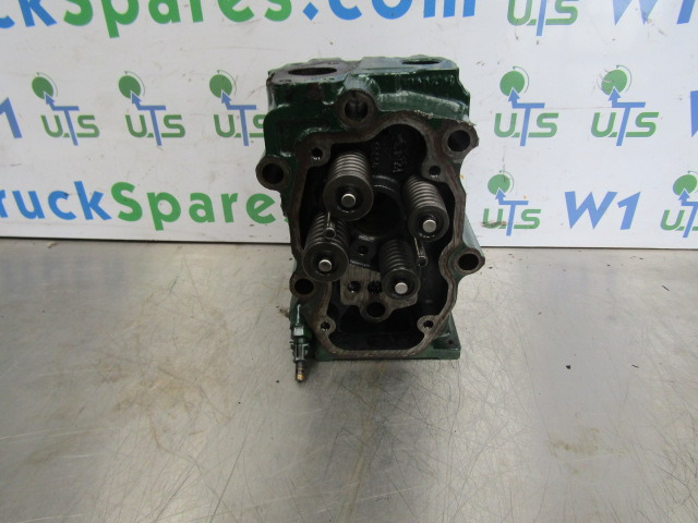 SCANIA 144/164 V8 CYLINDER HEAD - Motor e peças para Camião: foto 2 SCANIA 144/164 V8 CYLINDER HEAD - Motor e peças para Camião: foto 2
