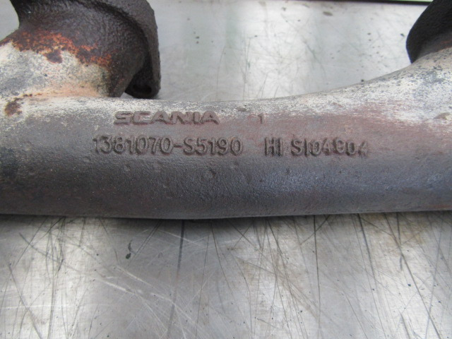 SCANIA 144/164 V8 EXHAUST MANIFOLD P/NO 1381070 / 1424920 -S 5190 - Motor e peças para Camião: foto 2 SCANIA 144/164 V8 EXHAUST MANIFOLD P/NO 1381070 / 1424920 -S 5190 - Motor e peças para Camião: foto 2