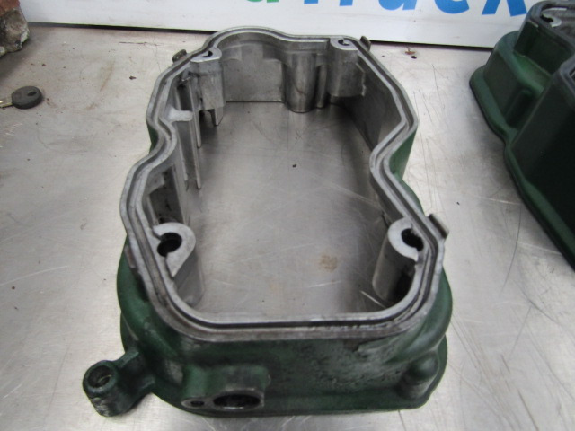 SCANIA 144/164 V8 ROCKER COVER SPACER P/NO 1503190 - Motor e peças para Camião: foto 1 SCANIA 144/164 V8 ROCKER COVER SPACER P/NO 1503190 - Motor e peças para Camião: foto 1