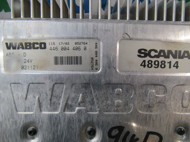 SCANIA P94 ABS ECU WABCO P/NO 4460044060 / SCANIA 489814 - Centralina electrónica para Camião: foto 2 SCANIA P94 ABS ECU WABCO P/NO 4460044060 / SCANIA 489814 - Centralina electrónica para Camião: foto 2