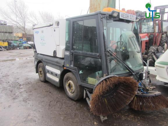 SCHMIDT SWINGO 250 BREAKING FOR SPARES 2008 - Varredora urbana: foto 1 SCHMIDT SWINGO 250 BREAKING FOR SPARES 2008 - Varredora urbana: foto 1