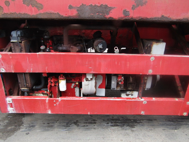 VACUUM TANKER TRAILER TRI AXLE 1996 STEEL TANK FITTED WITH 3CYL PERKINS DONKEY ENGINE - Semi-reboque cisterna: foto 2 VACUUM TANKER TRAILER TRI AXLE 1996 STEEL TANK FITTED WITH 3CYL PERKINS DONKEY ENGINE - Semi-reboque cisterna: foto 2