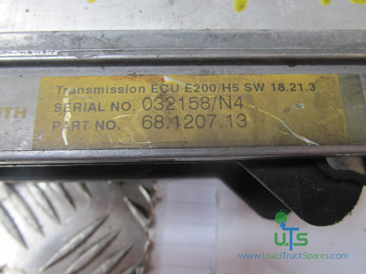 VOITH VOLVO GEARBOX ECU P/NO 7030267.P01 - Caixa de velocidade para Camião: foto 2 VOITH VOLVO GEARBOX ECU P/NO 7030267.P01 - Caixa de velocidade para Camião: foto 2