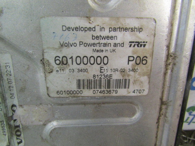 VOLVO FE240 D7E ENGINE ECU P/NO 6010000 P06 / VOLVO 0499533 D7E - Centralina electrónica para Camião: foto 2 VOLVO FE240 D7E ENGINE ECU P/NO 6010000 P06 / VOLVO 0499533 D7E - Centralina electrónica para Camião: foto 2