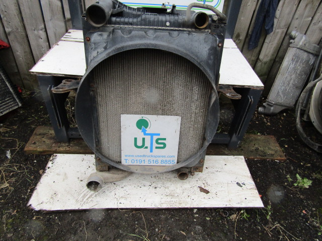 VOLVO FL7 FE240 RADIATOR/INTERCOOLER PACK P/NO 20810130 / C - Radiador para Camião: foto 1 VOLVO FL7 FE240 RADIATOR/INTERCOOLER PACK P/NO 20810130 / C - Radiador para Camião: foto 1