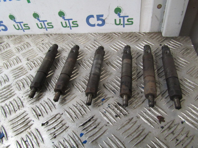 VOLVO FLE D6B 220/250 BOSCH INJECTORS P/NO 0432191405 - Sistema de combustível para Camião: foto 1 VOLVO FLE D6B 220/250 BOSCH INJECTORS P/NO 0432191405 - Sistema de combustível para Camião: foto 1