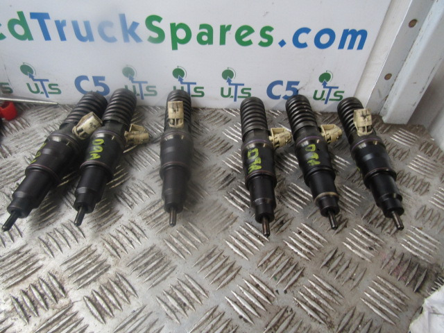 VOLVO FM9 D9D INJECTORS SET (6) ‘DELPHI HRE 114’ - Sistema de combustível para Camião: foto 1 VOLVO FM9 D9D INJECTORS SET (6) ‘DELPHI HRE 114’ - Sistema de combustível para Camião: foto 1