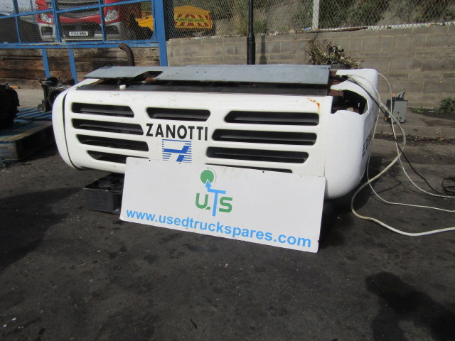 ZANOTTI DFZ435 FRIDGE UNIT DIESEL 3CYL PERKIN DIESEL ENGINE - Equipamento de refrigeração para Camião: foto 1 ZANOTTI DFZ435 FRIDGE UNIT DIESEL 3CYL PERKIN DIESEL ENGINE - Equipamento de refrigeração para Camião: foto 1