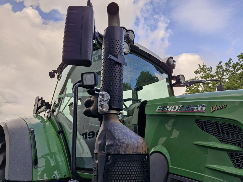 Fendt 826 VARIO PROFI PLUS - Trator: foto 3 Fendt 826 VARIO PROFI PLUS - Trator: foto 3