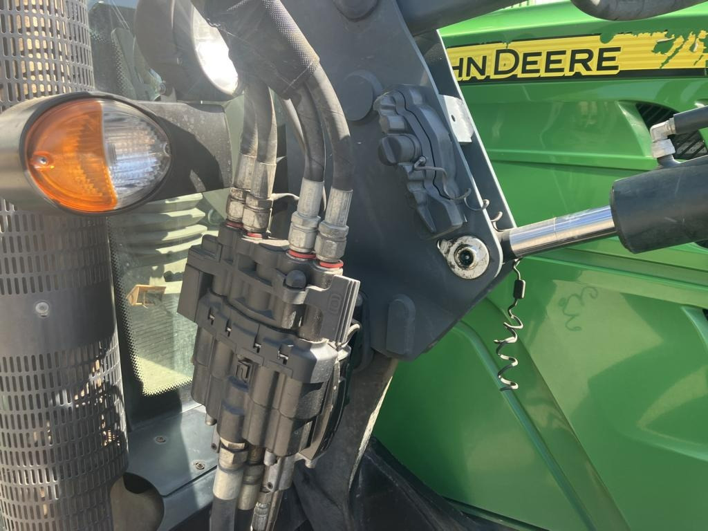 John Deere 6125R - Trator: foto 2 John Deere 6125R - Trator: foto 2