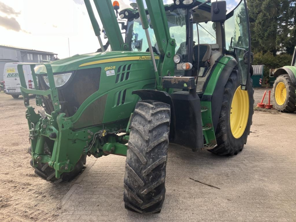 John Deere 6140R - Trator: foto 2 John Deere 6140R - Trator: foto 2