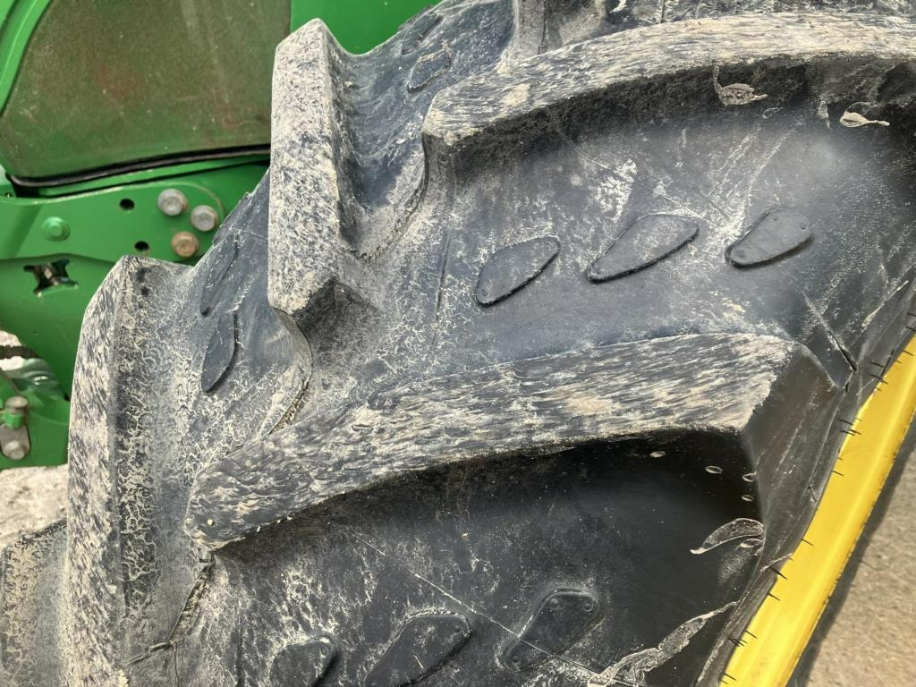 John Deere 6140R - Trator: foto 5 John Deere 6140R - Trator: foto 5