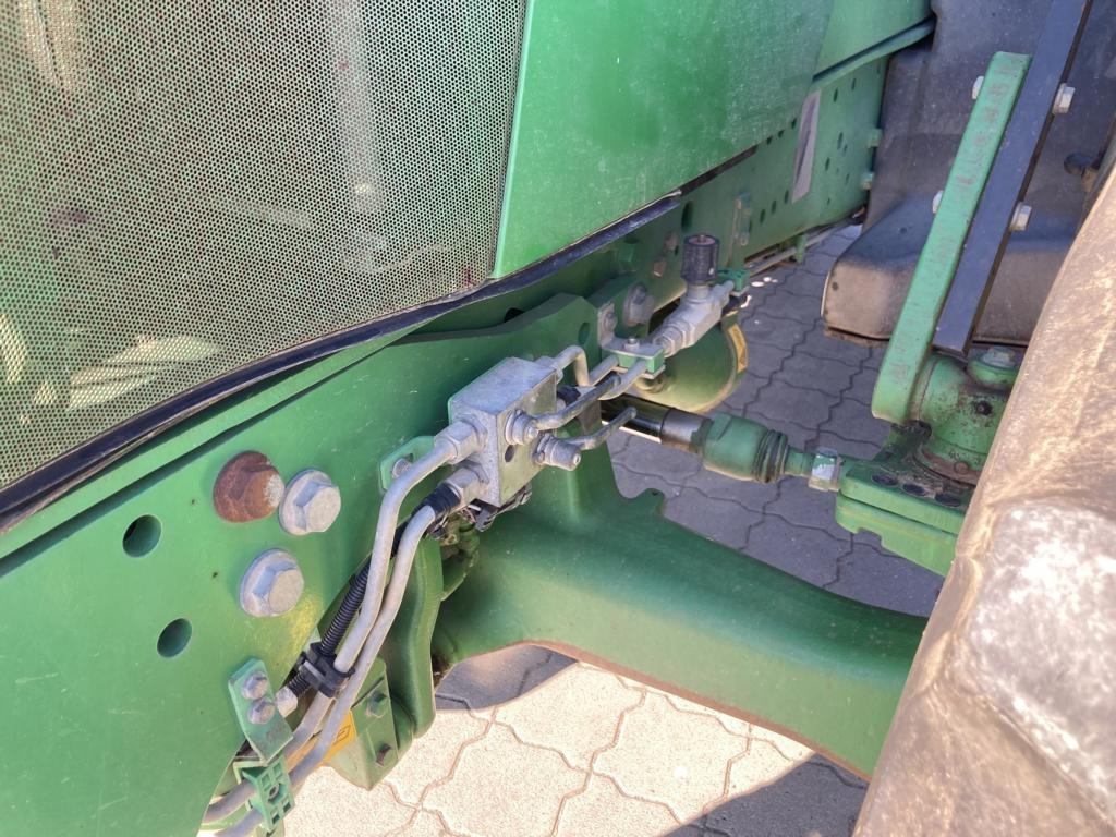 Trator John Deere 6210R: foto 10