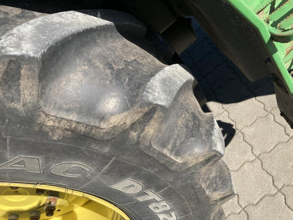 Trator John Deere 6210R: foto 15