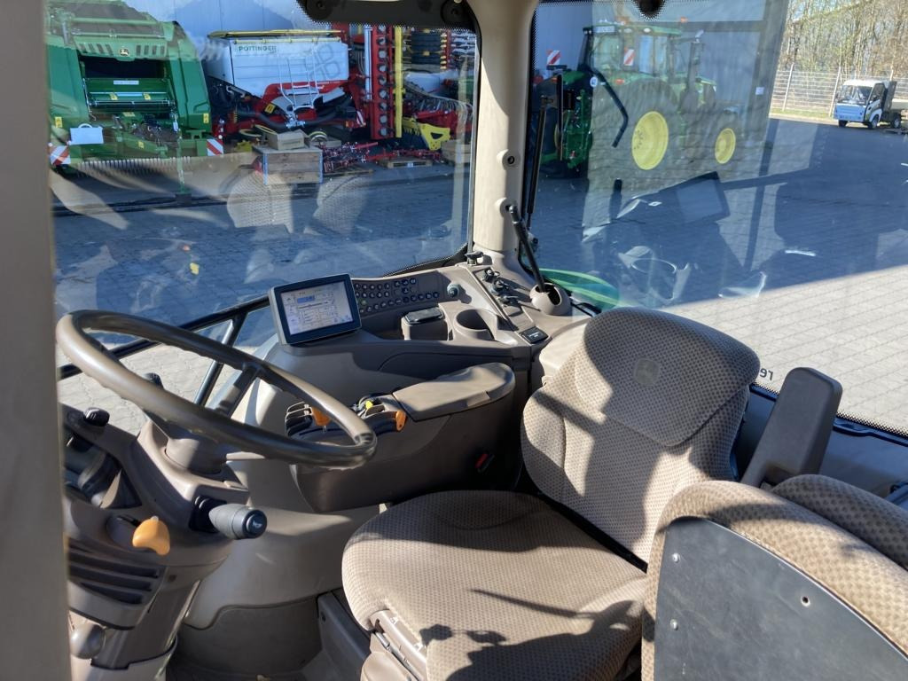 Trator John Deere 6210R: foto 8