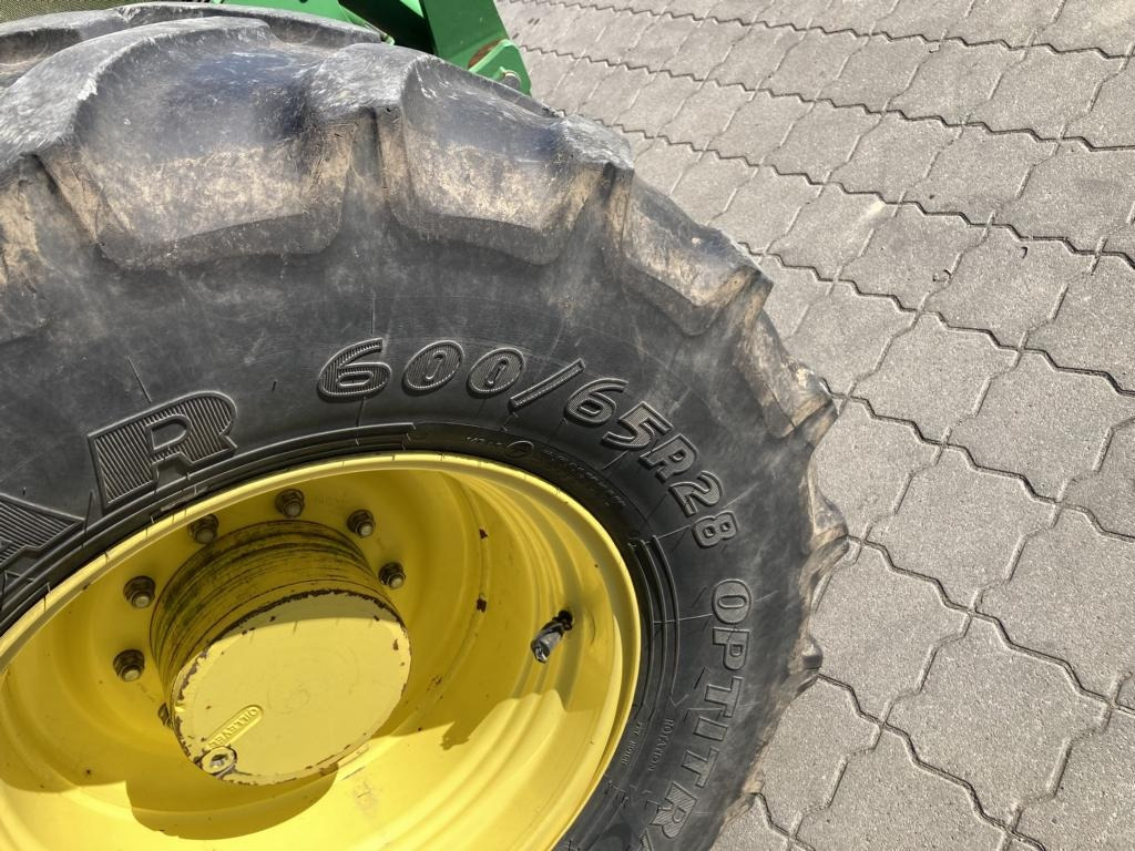Trator John Deere 6210R: foto 12