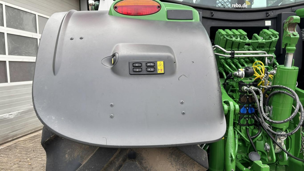 John Deere 6R215 - Trator: foto 5 John Deere 6R215 - Trator: foto 5