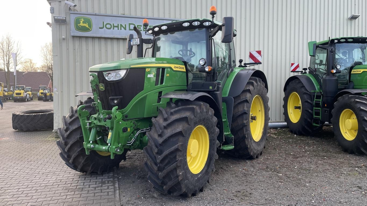 John Deere 6R215 - Trator: foto 1 John Deere 6R215 - Trator: foto 1