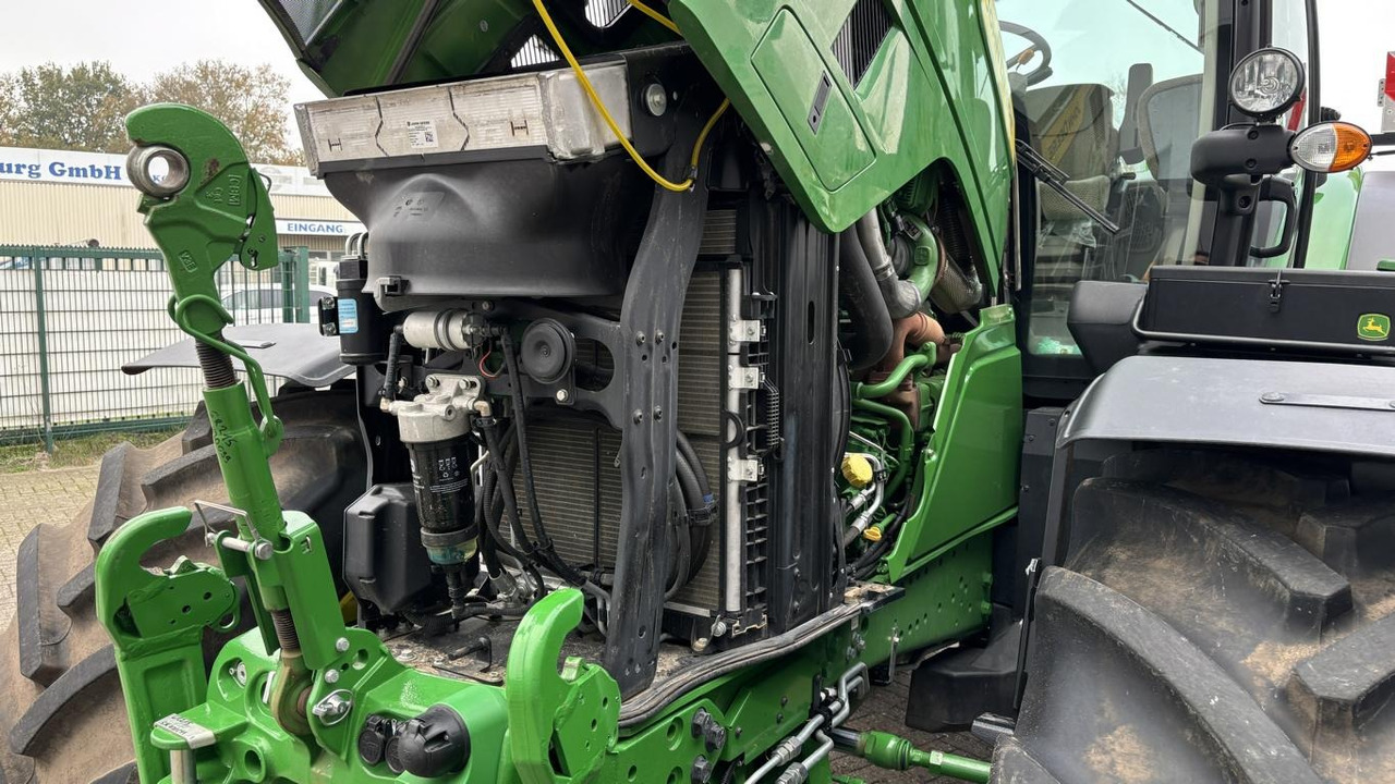 John Deere 6R215 - Trator: foto 3 John Deere 6R215 - Trator: foto 3